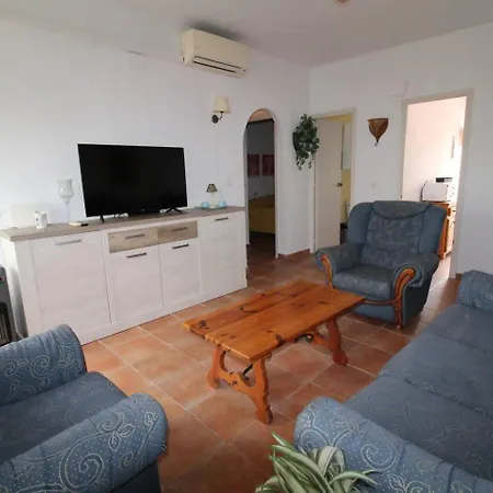 Casita Con Piscina Comunitaria * La Nucia